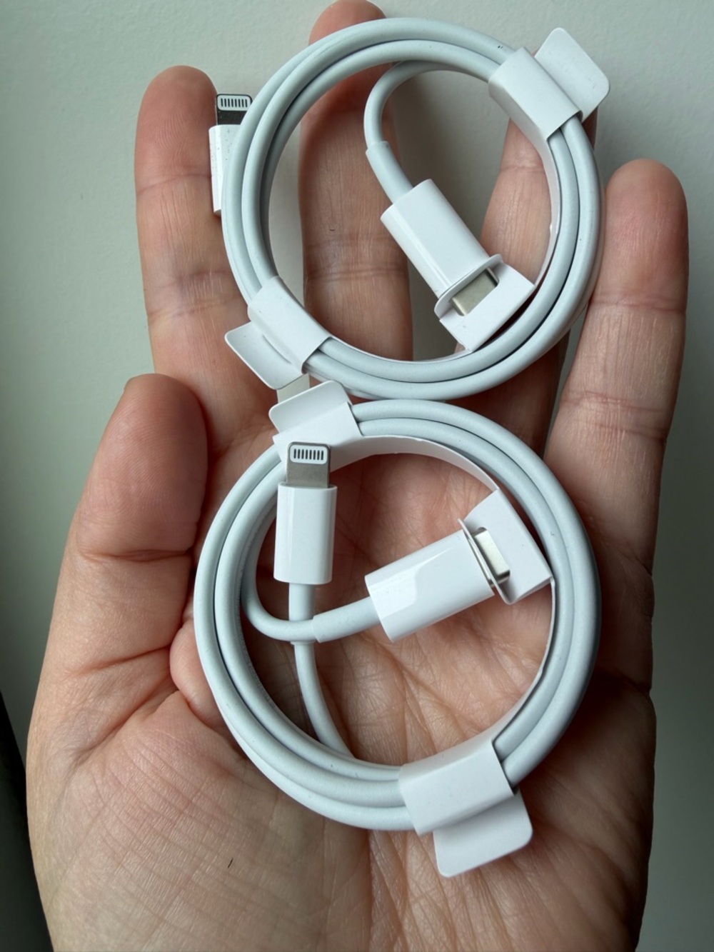 (2) New USB-C to Lightning charging cables